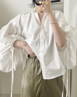 Puff sleeve blouse