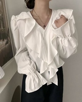 Short ruffle button blouse