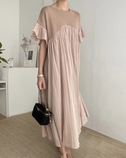 Flare sleeve pleat dress