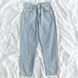 Lightwash denim jeans