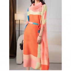 Pleated geometric kaftan dress