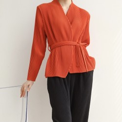 Pleated cardigan with sash