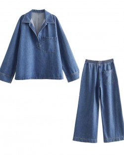 Denim blouse and pants set