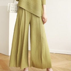 Pleated palazzo pants