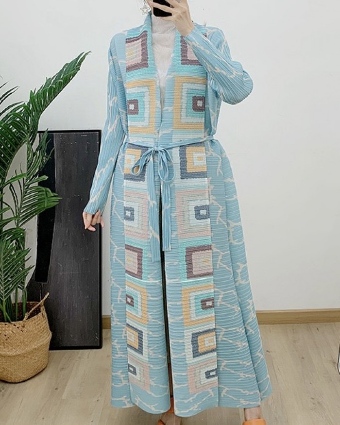 Pleated long motif cardigan