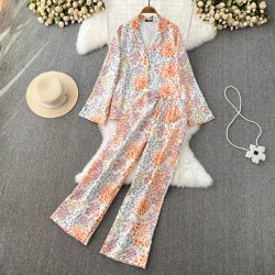 Ditsy floral blouse and pants set