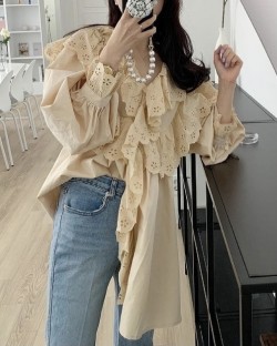 Long blouse with eyelet trim