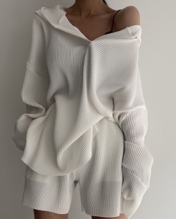 Slouchy hooded ribbed pullover