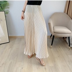 Pleated palazzo pants