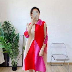 Pleated geometric colorblock dress