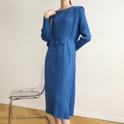 Pleated basic dress