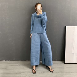 Pleated mockneck blouse and pants set