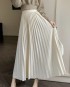 Basic pleated skirt