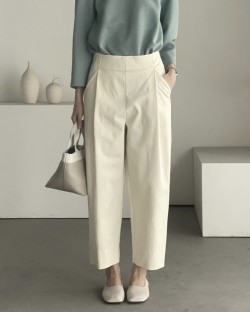 Basic cropped pants