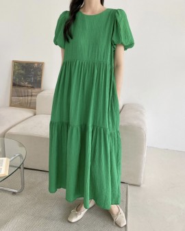 Puff sleeve pleat dress