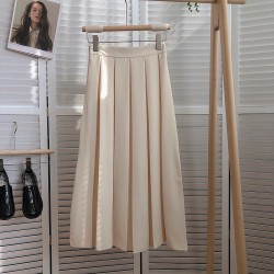 Pastel pleated skirt