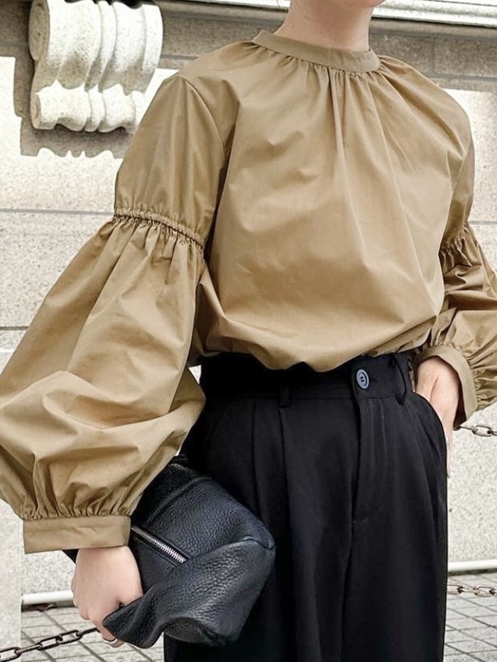 Puff sleeve blouse