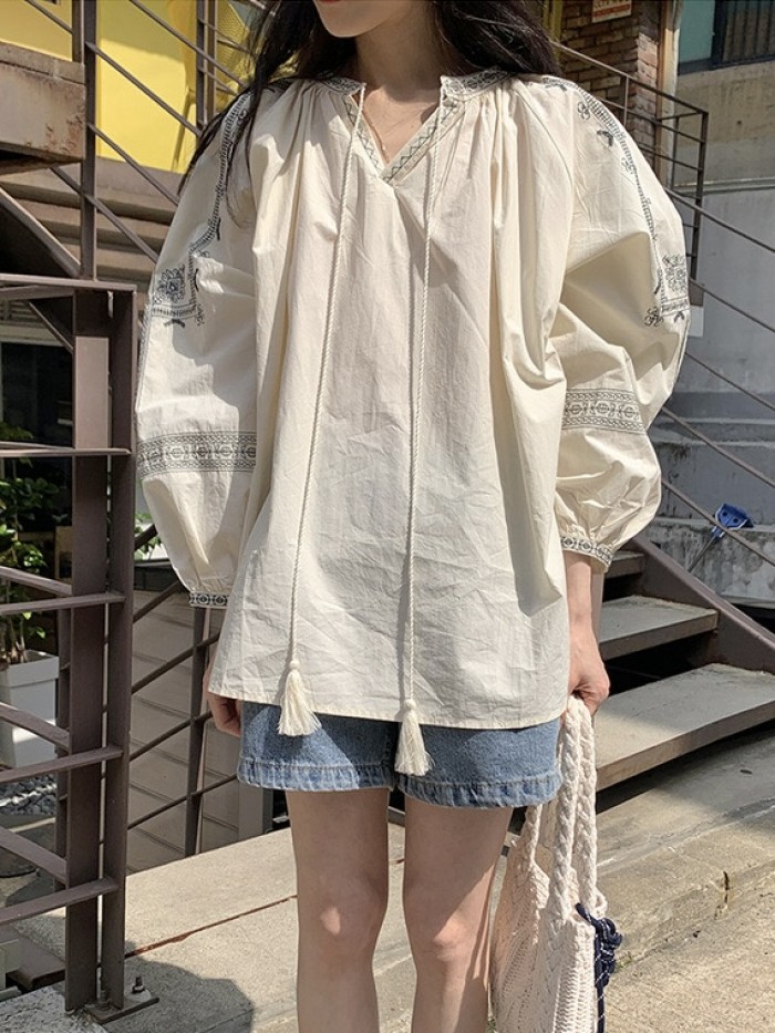 Oversized motif blouse