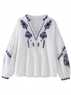 Floral embroidery blouse