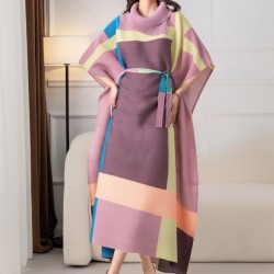 Pleated geometric kaftan dress