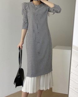 Checkered dress with pleatedd trim