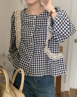 Lace trim gingham blouse