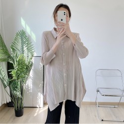 Pleated long button blouse