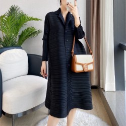 Pleated basic button dress