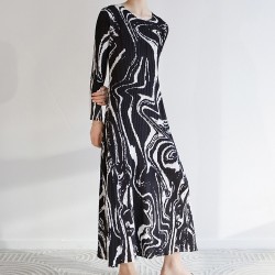 Pleated geometric swirl dress