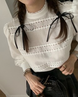 Crotchet lace panel blouse