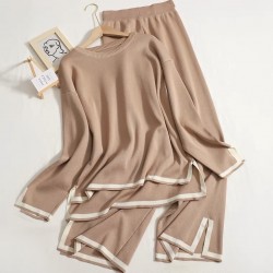 Accented hem knit blouse and pants set